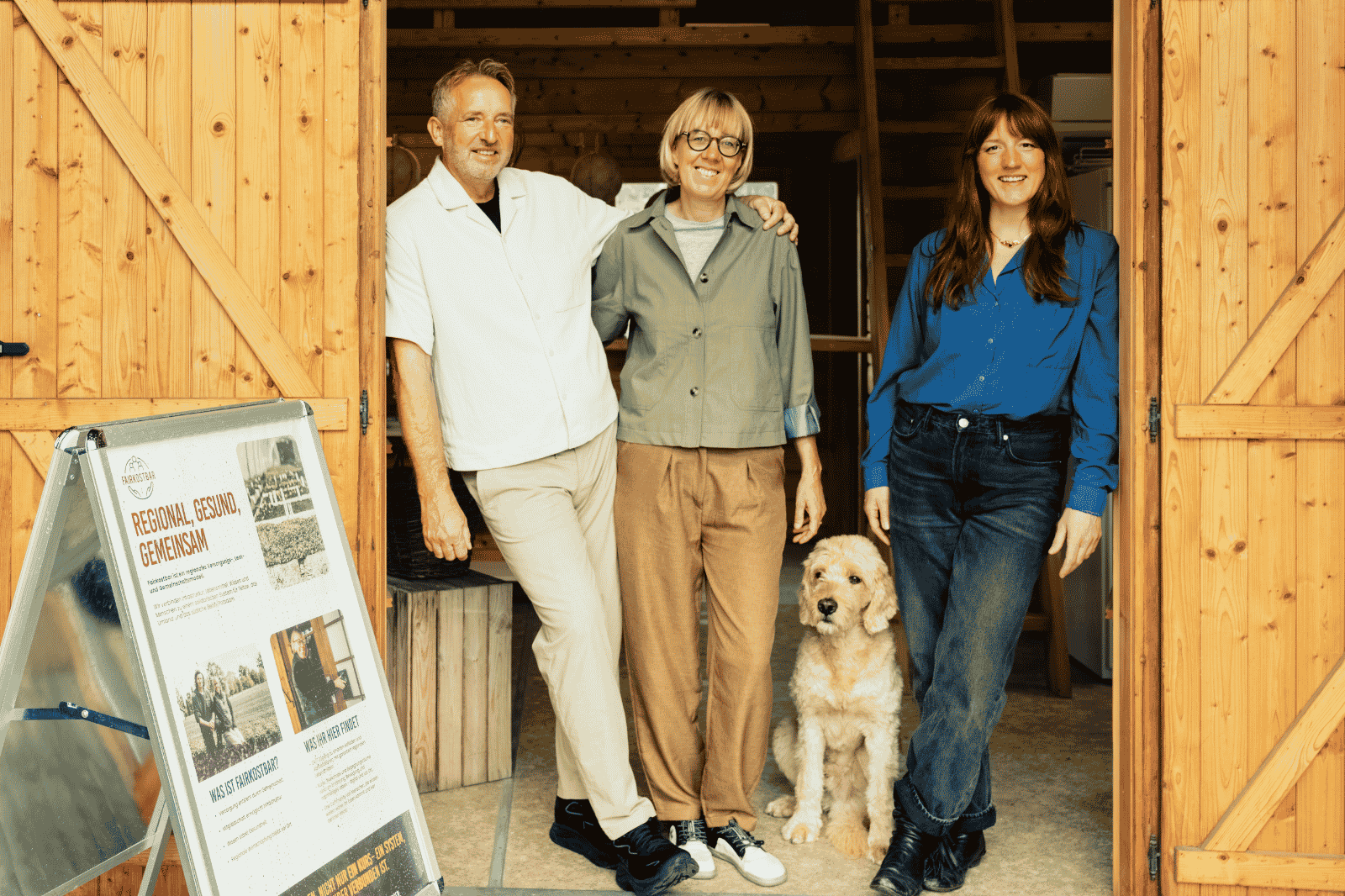 Holger, Sandra und Mia am Hofladen